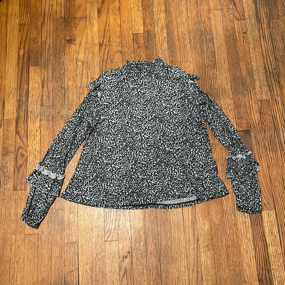 Love, Fire turtle neck